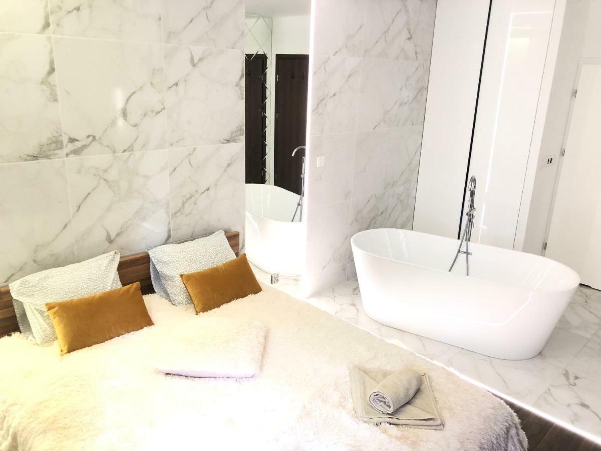 Yourapart Chmielna Park Exclusive Z Wanna Wolnostojaca Lub Jacuzzi Гданськ Екстер'єр фото