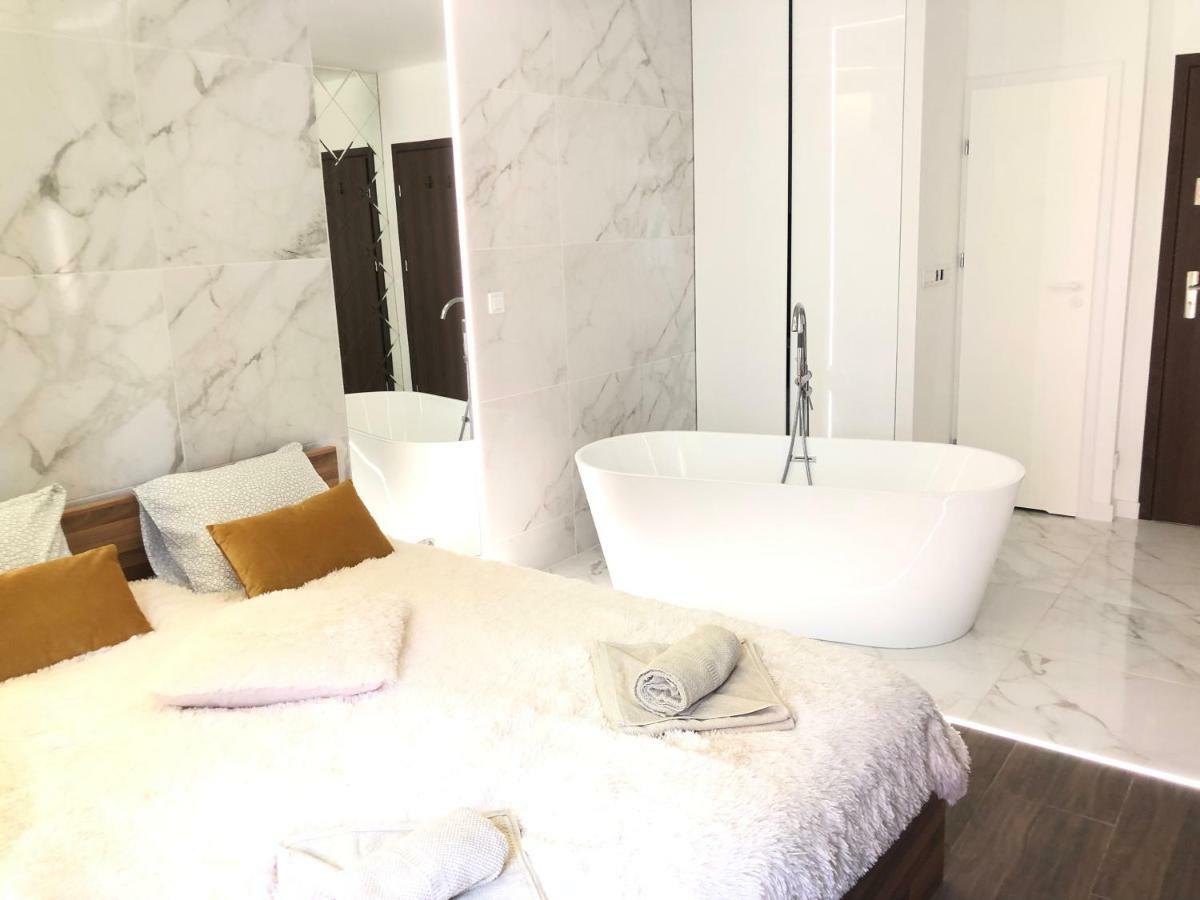 Yourapart Chmielna Park Exclusive Z Wanna Wolnostojaca Lub Jacuzzi Гданськ Екстер'єр фото