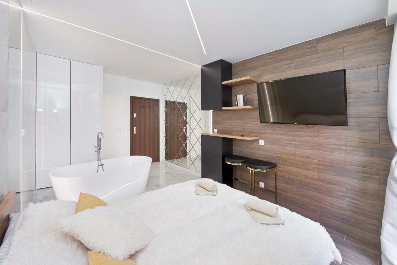 Yourapart Chmielna Park Exclusive Z Wanna Wolnostojaca Lub Jacuzzi Гданськ Екстер'єр фото